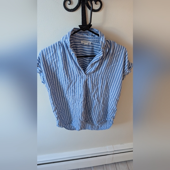 Beachlunchlounge blue and white nautical pinstripe casual tshirt. Size small - Picture 9 of 9
